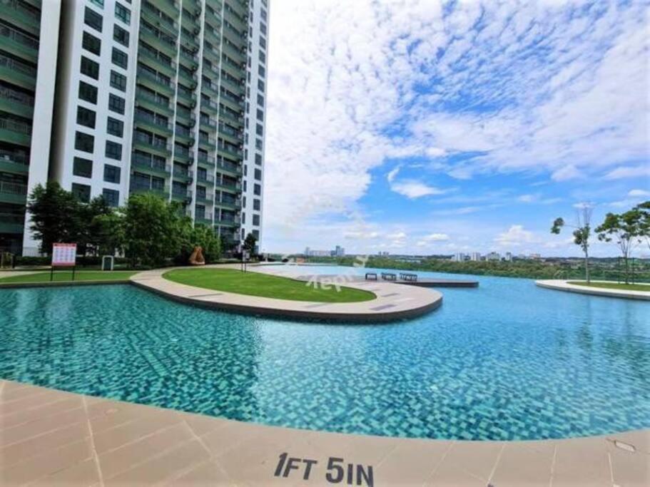 Homenest Jb City Poolview Suite By Cozy Home Johor Bahru Kültér fotó