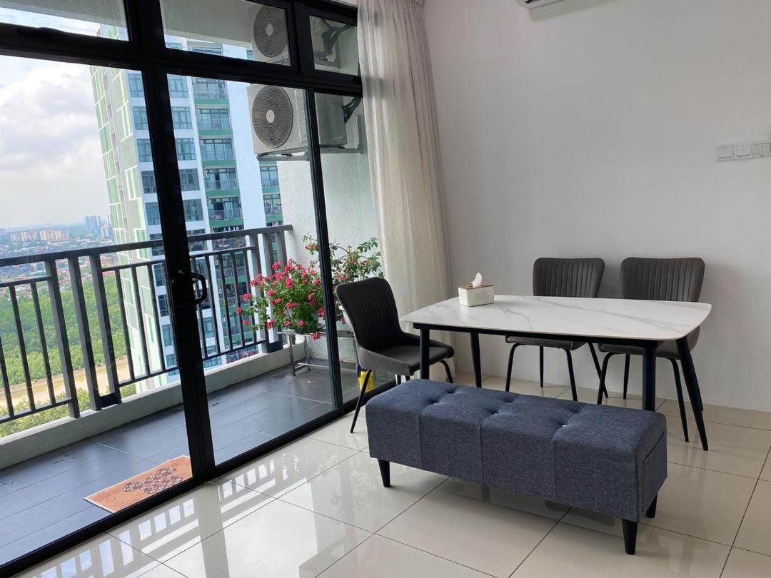 Homenest Jb City Poolview Suite By Cozy Home Johor Bahru Kültér fotó